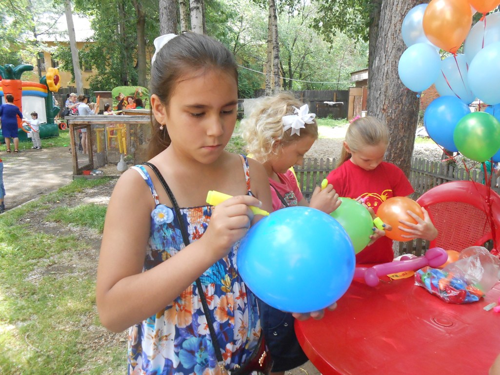 В зооцентре «Питон» состоялся праздник мороженого и воздушных шаров