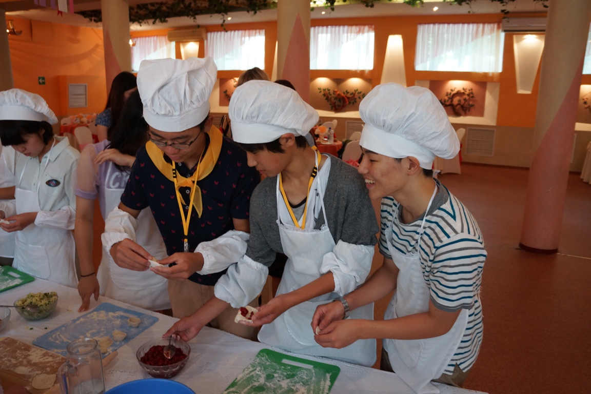 Школьники из города Камо поучаствовали в мастер-классе по русской кухне