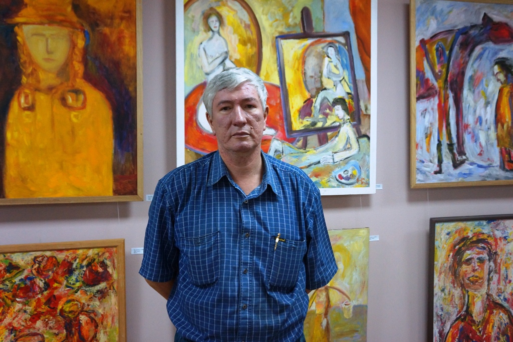 В Краеведческом музее открылась выставка Михаила Киреева “Энергия цвета” (Видео)
