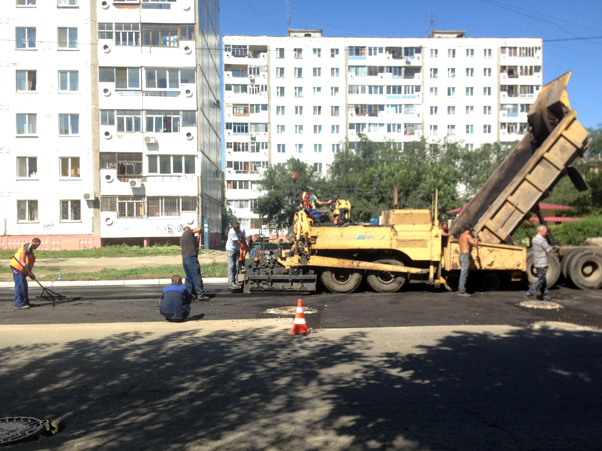 На улице Красногвардейской заканчивается восстановление дорожного покрытия