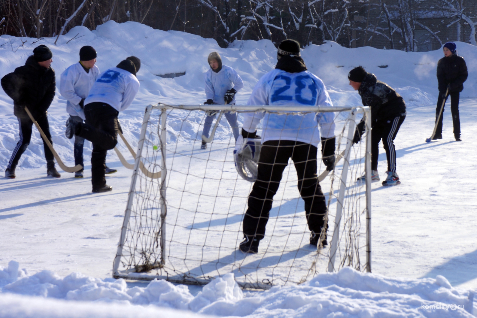 Среди комсомольских школьников разыграли билеты на чемпионат мира по хоккею с мячом