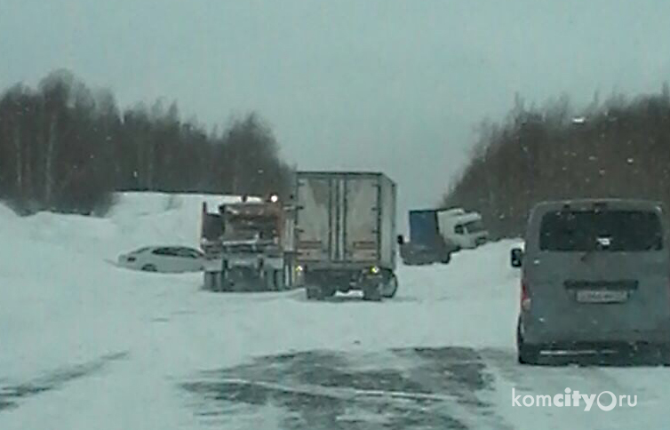 На 383-м и 306-м километре трассы Комсомольск — Хабаровск затруднено движение