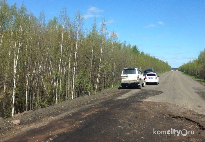 Провал, образовавшийся на трассе Комсомольск — Хабаровск засыпан, автобусное движение возобновлено