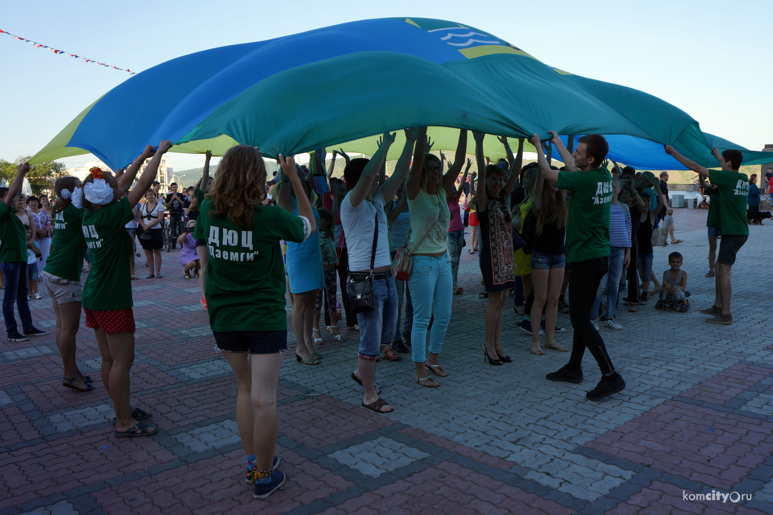 Танцами на Набережной завершилось празднование Дня молодёжи