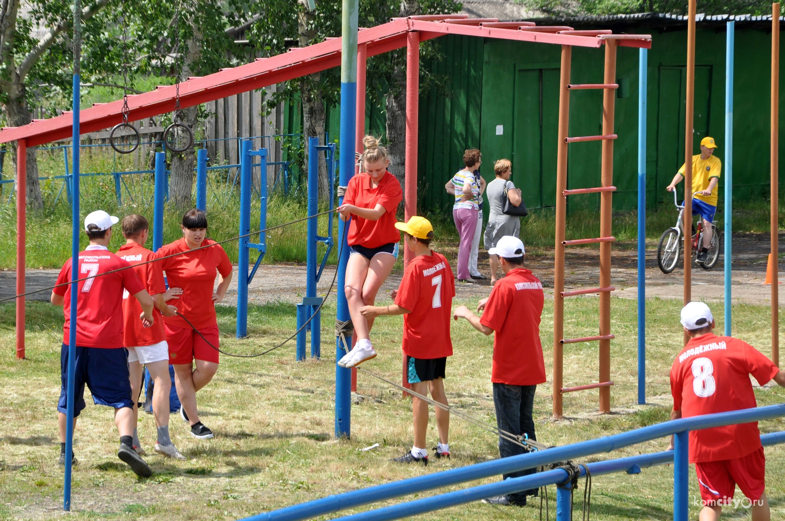 В Селихино открыли современную спортпплощадку и провели традиционный спортивно-культурный фестиваль