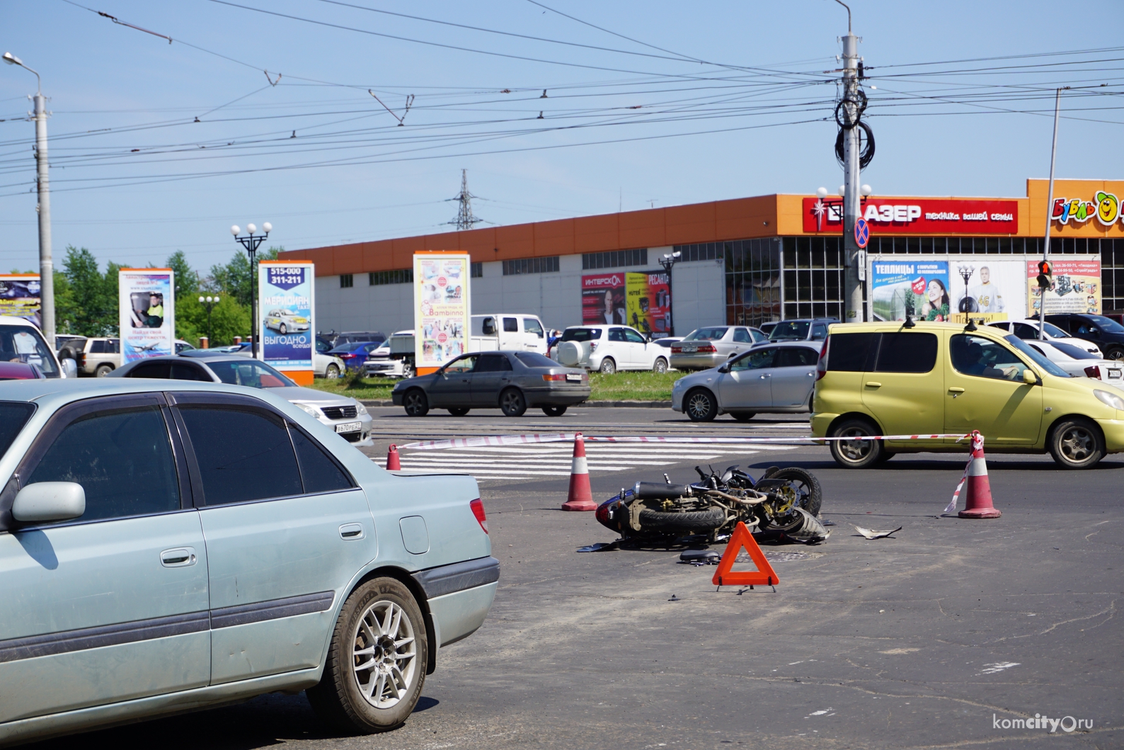 В ДТП с участием мотоцикла получили травмы парень и девушка