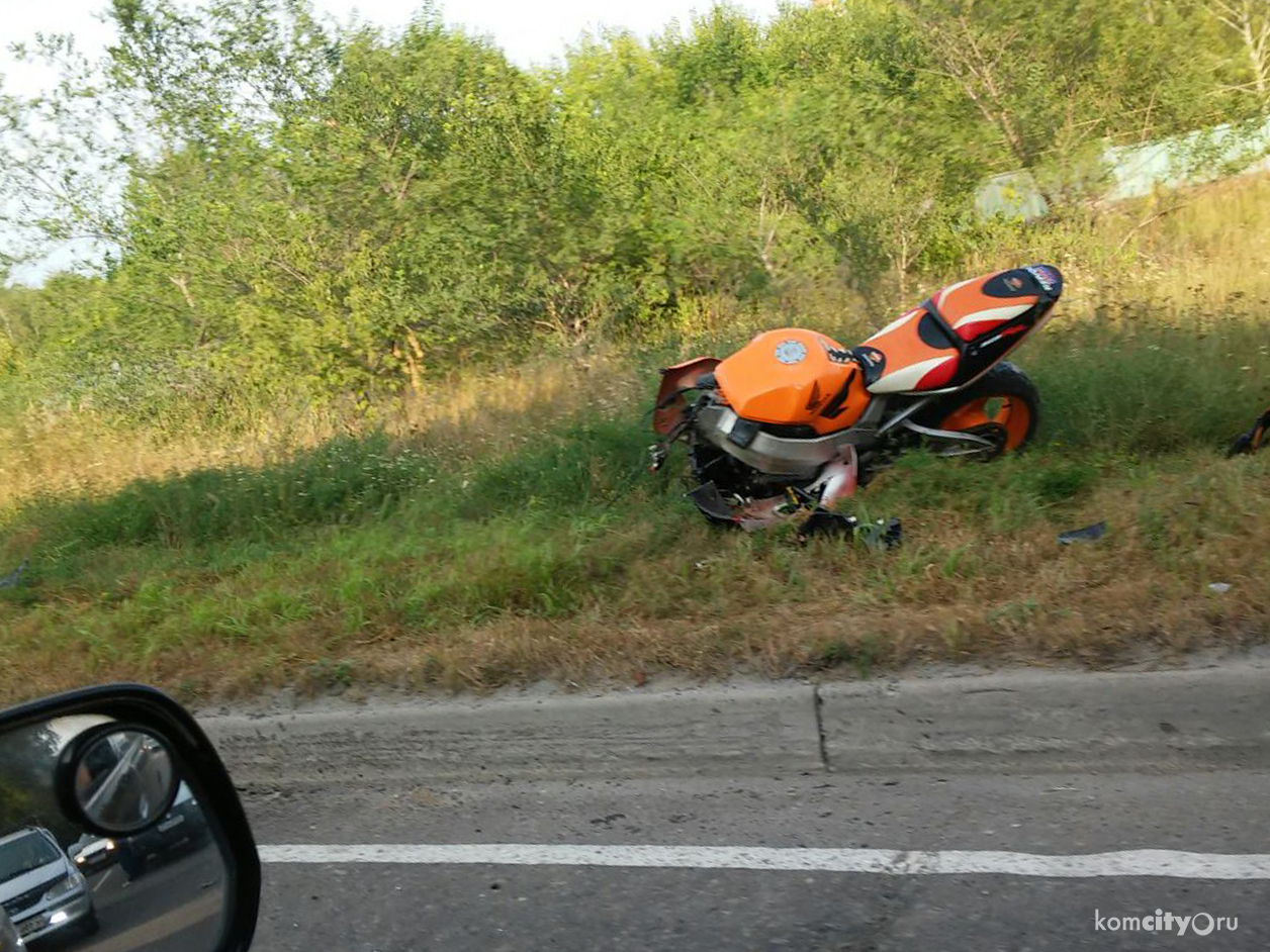 Мотоциклист получил травму в результате ДТП на улице Ленинградской