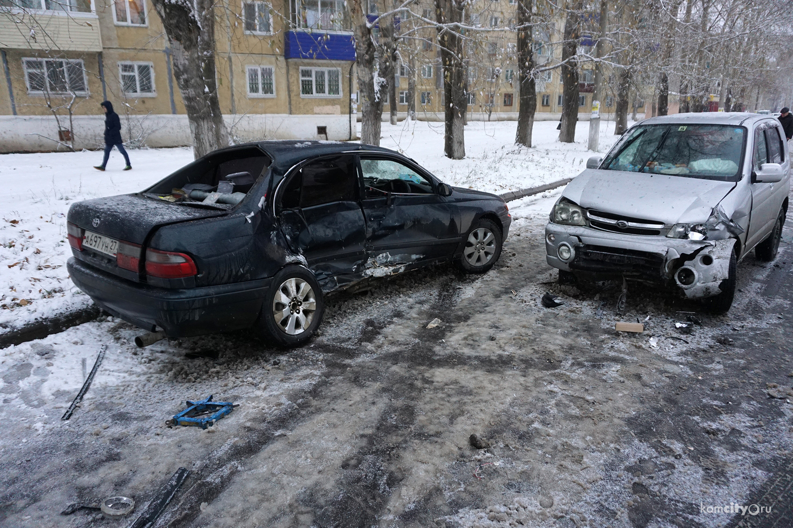 Два человека получили травмы в столкновении на Октябрьском проспекте