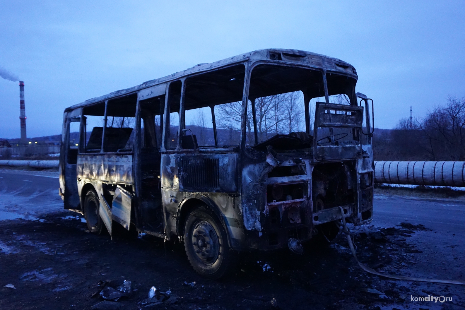 На улице Радищева сгорел пассажирский автобус