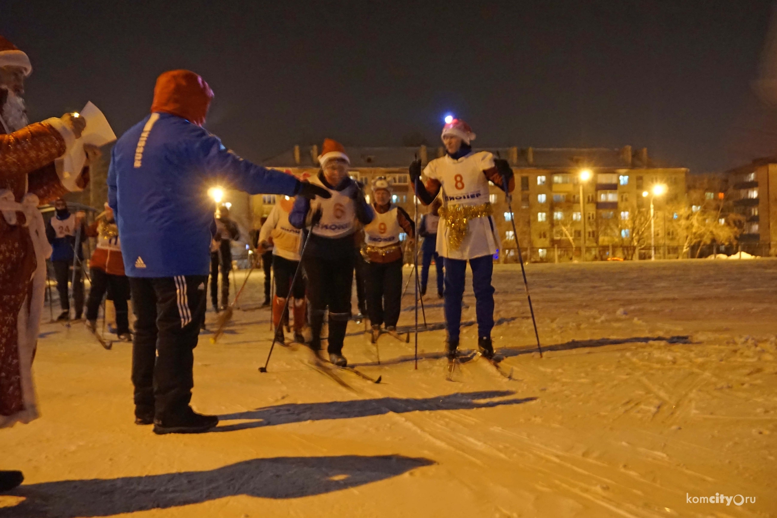 Костюмированную лыжную гонку «Ретро» провели на стадионе «Авангард»