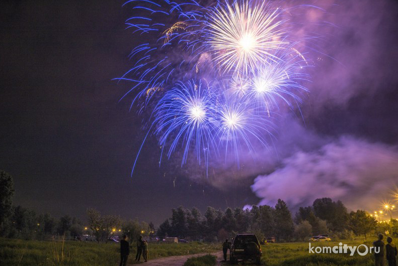 Салют на День города обойдётся бюджету на 50 тысяч дороже фейерверка на 9 Мая