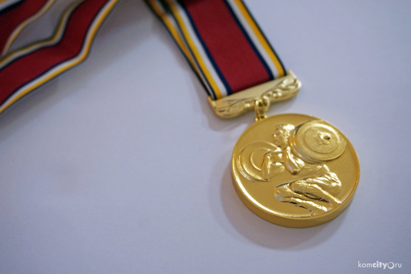 Комсомольский тяжелоатлет Константин Смолоногин завоевал «золото» чемпионата мира среди ветеранов