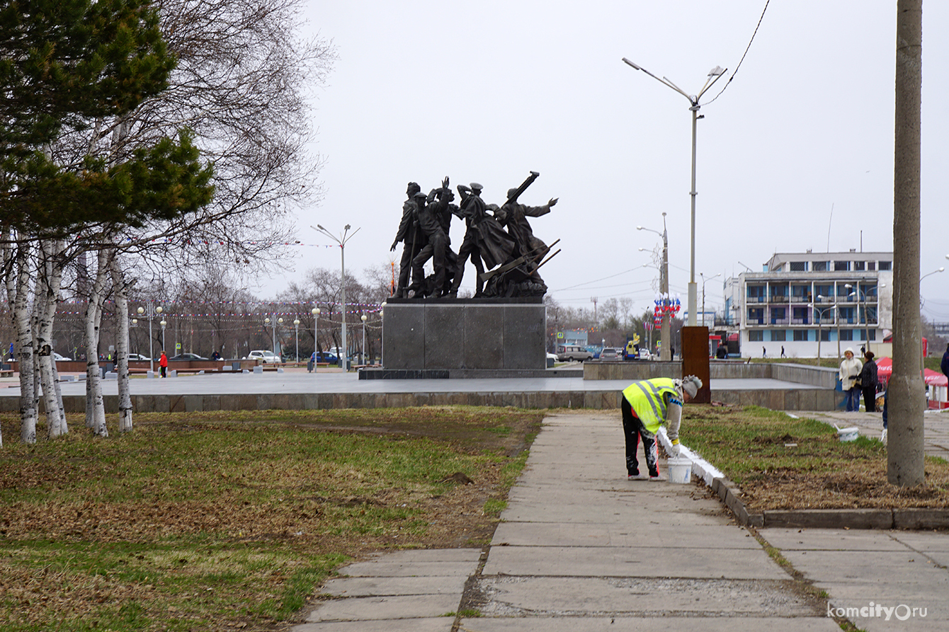 На Набережной установлены новые лавочки