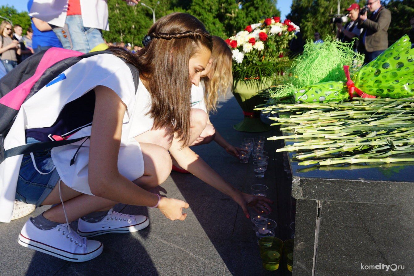 Завтра комсомольчане зажгут Свечу памяти в память о Великой отечественной войне