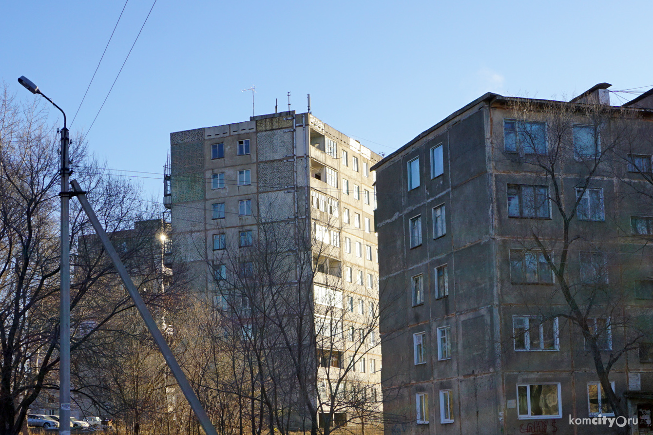 Дома в микрорайоне Таёжный наконец начали готовить к отопительному сезону