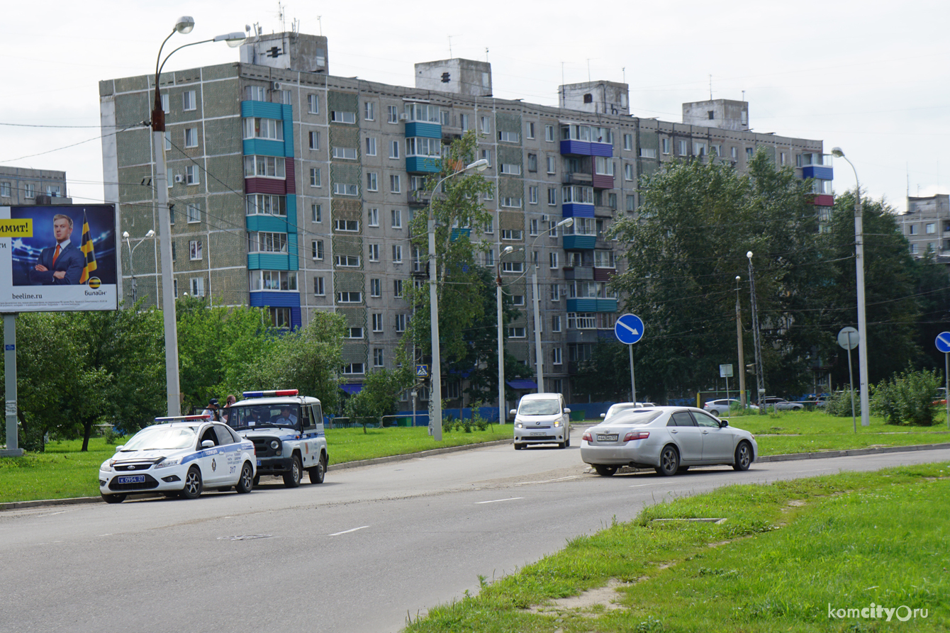 На Магистральном шоссе сбили женщину, переходившую дорогу в неположенном месте