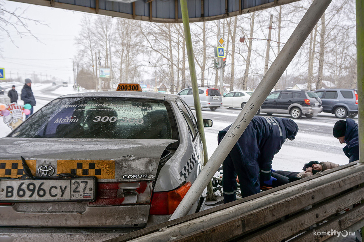 Водитель, покалечивший женщину на автобусной остановке, выплатит ей 100 тысяч рублей компенсации за моральный вред