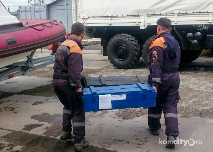10 спасателей из Комсомольска-на-Амуре отправились в Приморье для помощи в ликвидации последствий ЧС