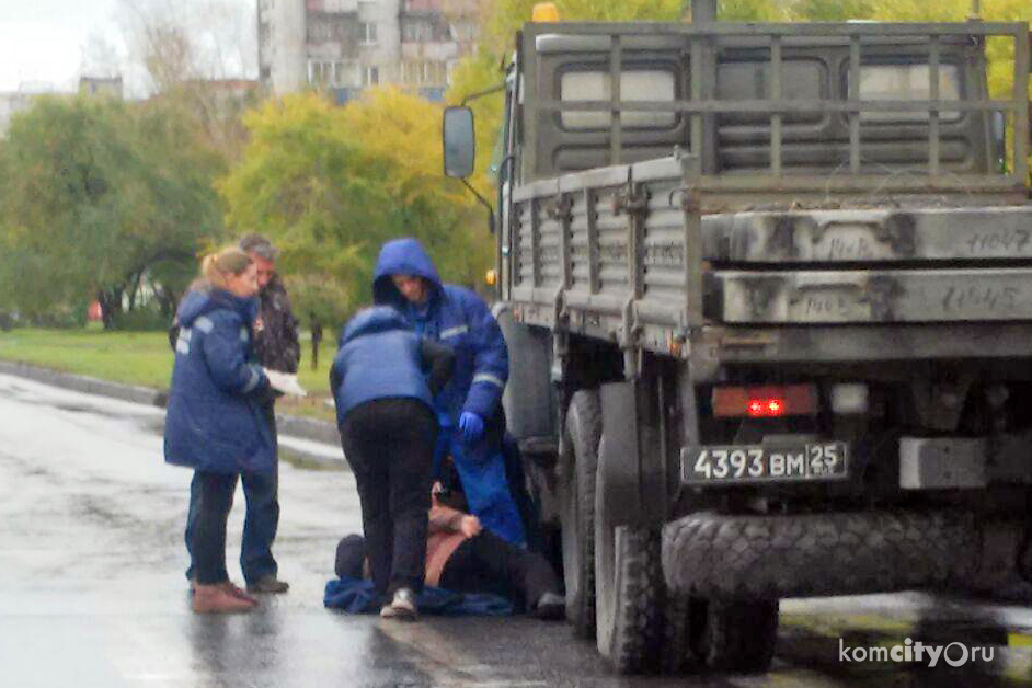 На Дзёмгах военный тягач наехал на женщину