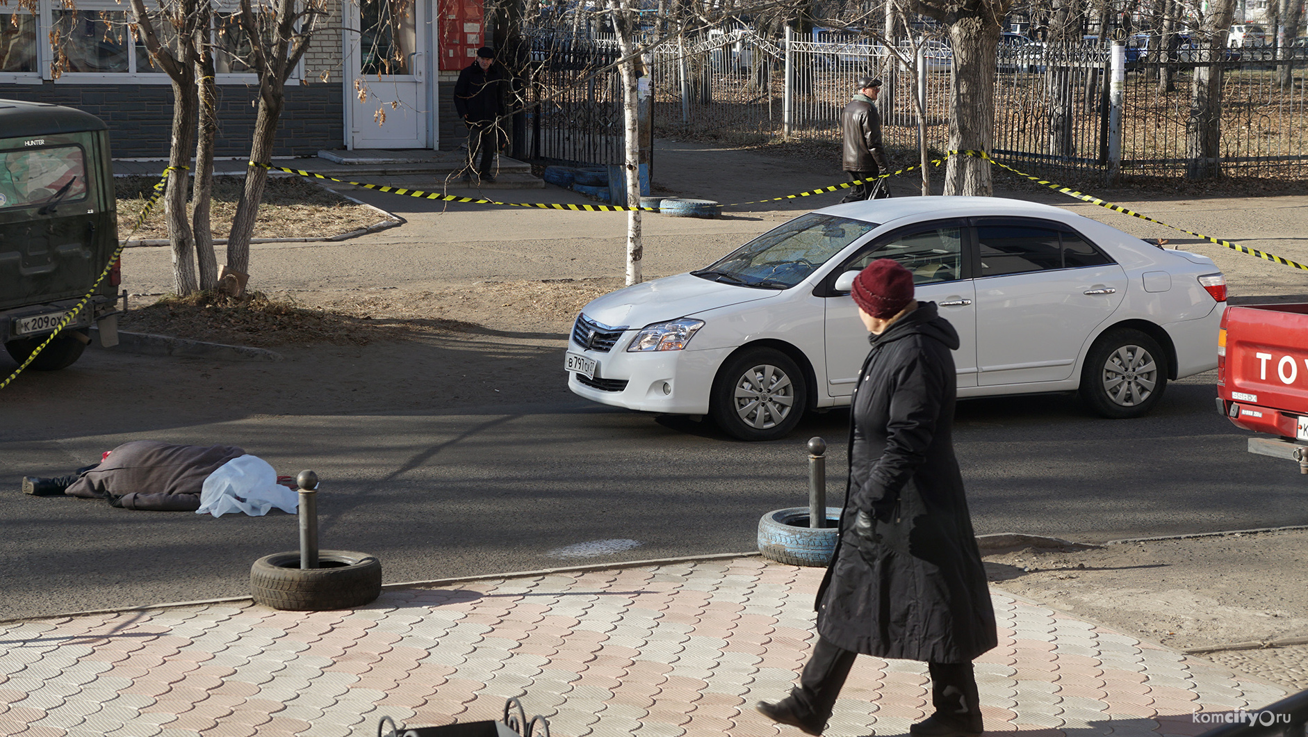 Даже не притормозила — момент смертельного наезда на пожилую женщину попал на запись камеры видеонаблюдения (Видео)