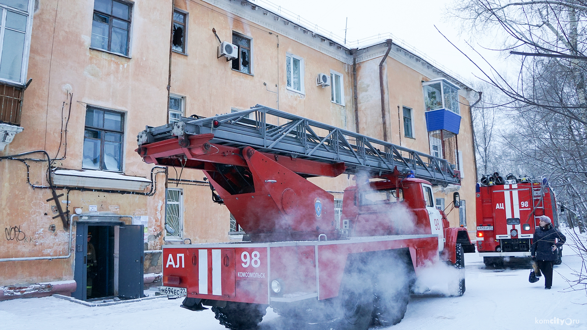 Жертвами пожара в трёхэтажном доме стали две кошки