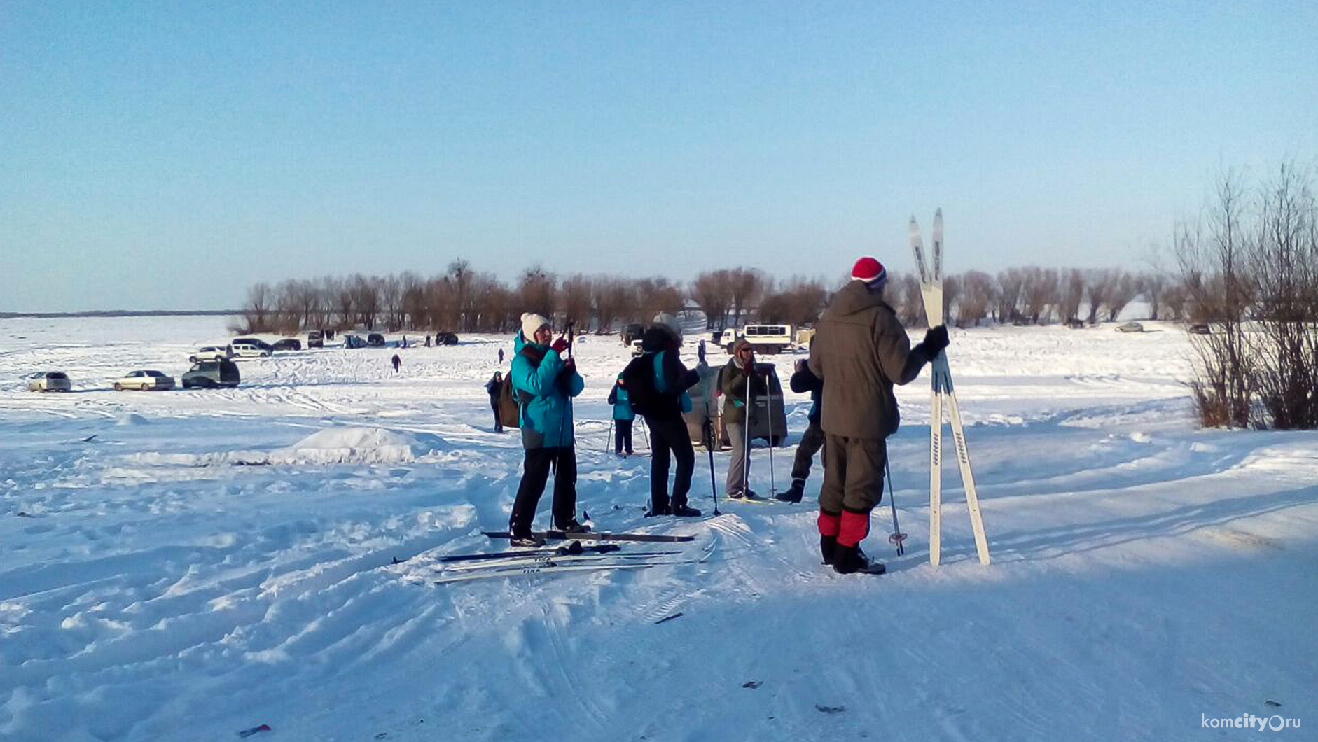 Пункт первый: Участники лыжного перехода из Хабаровска в Комсомольск успешно дошли до села Мичуринского