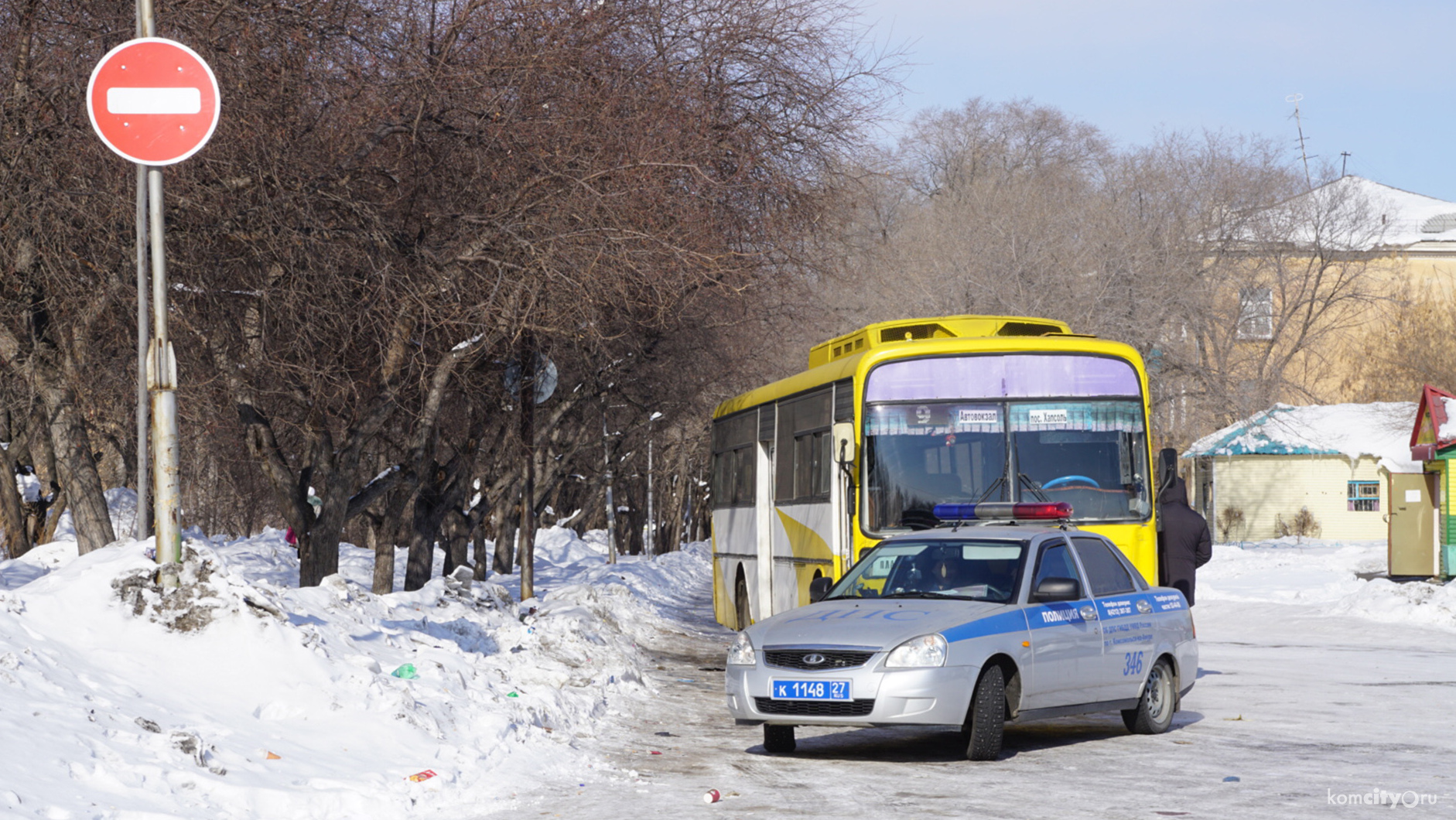 На автовокзале комсомольчанка попала под колёса автобуса