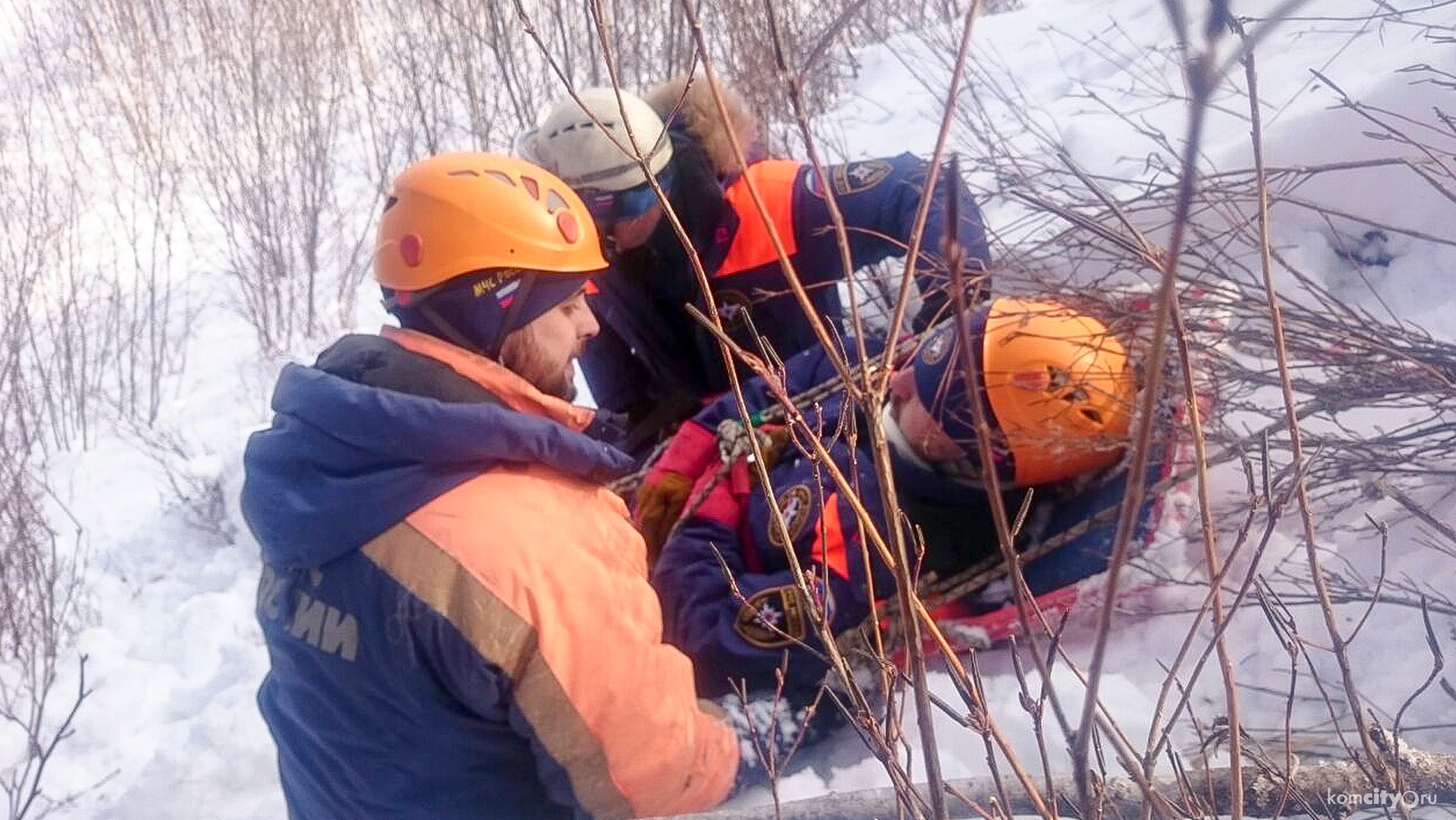 Ночёвка в лесу и спасение горнолыжников: Спасатели ДВРПСО провели учения на «Холдоми»