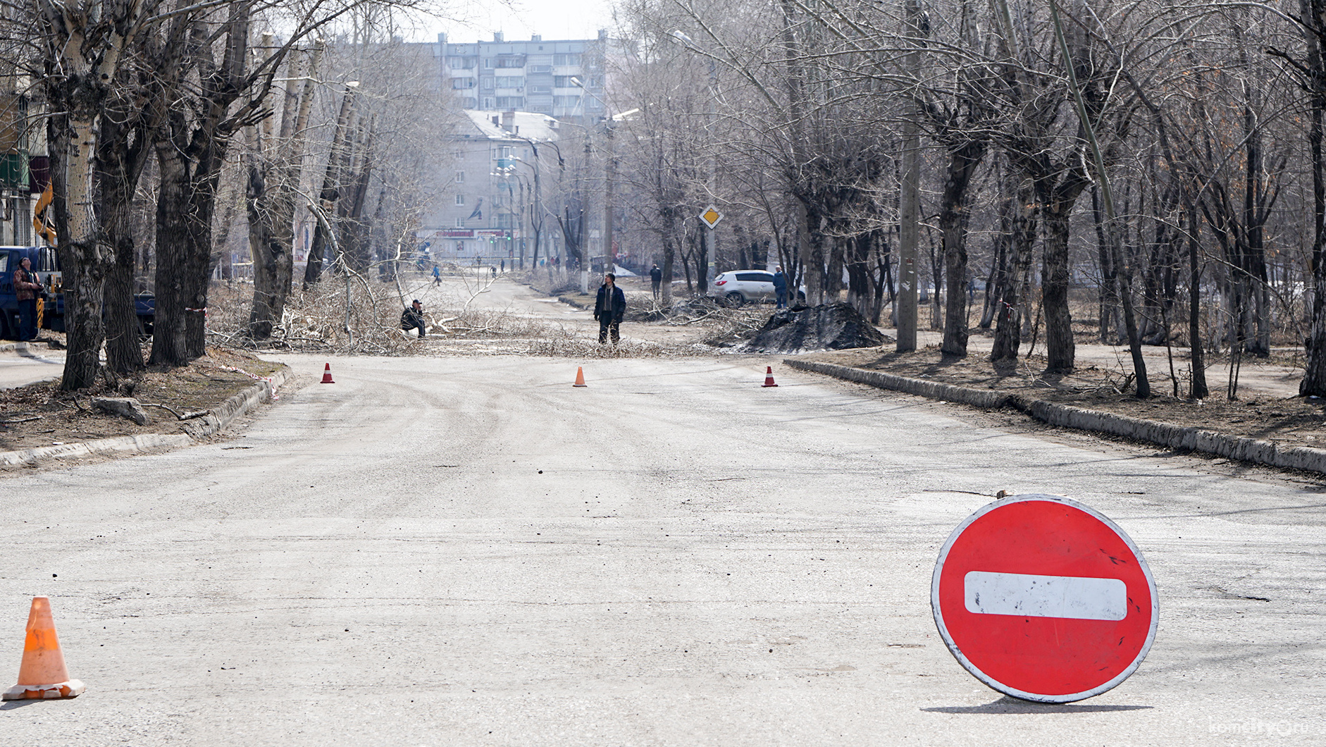 Из-за перекрытия ул. Севастопольской для обрезки деревьев в Центральном округе случился транспортный коллапс