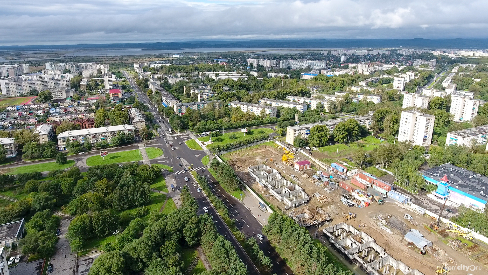 Комсомольск на амуре транспортные. Комсомольск на Амуре центр города. Г Комсомольск-на-Амуре Хабаровский край. Комсомольск на Амуре вид сверху. Комсомольск на Амуре панорама города.