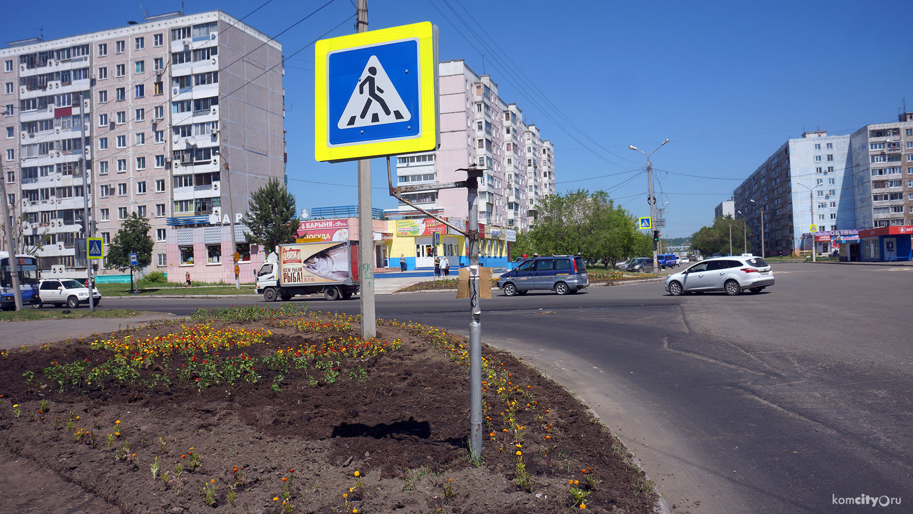 На перекрёстке Юбилейной и Дикопольцева ремонтируют светофор