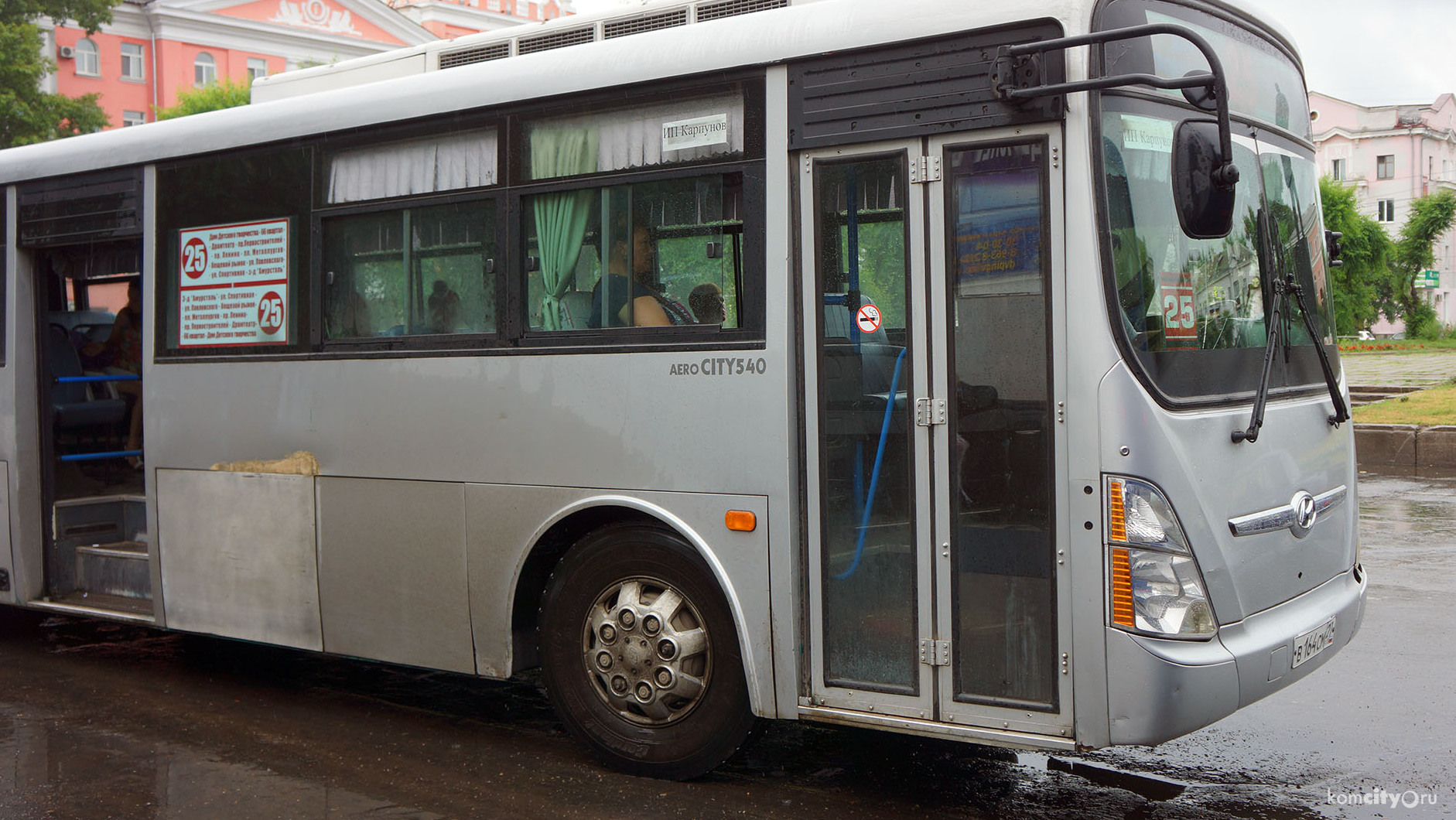 Ещё на двух автобусных маршрутах подорожал проезд