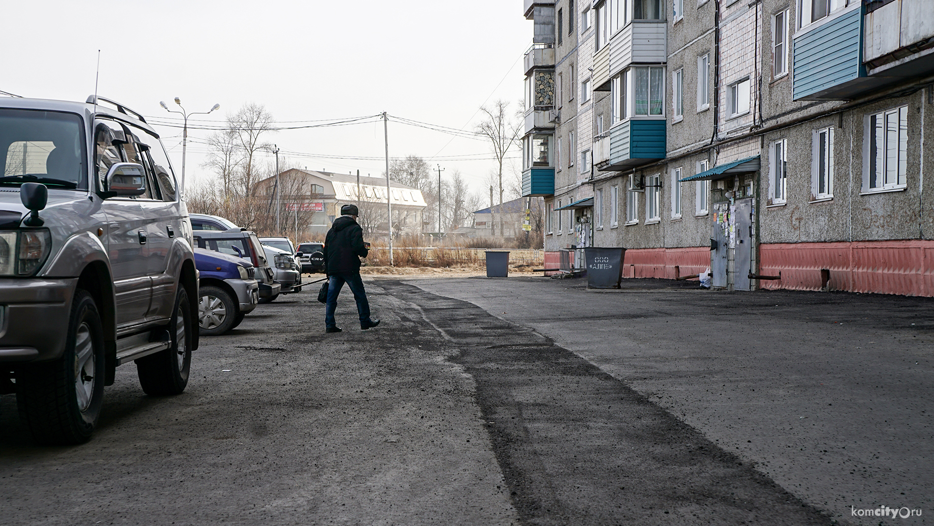 Из-за брака муниципалитет не принял отремонтированный по краевой программе двор на 66-м квартале