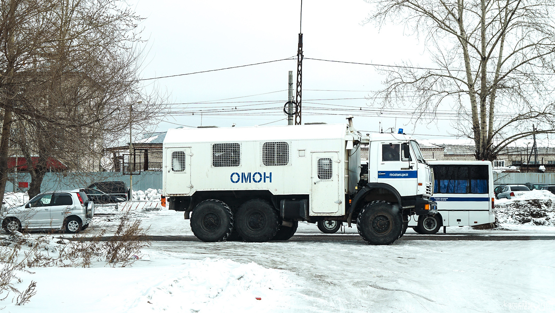 Почти полмиллиона рублей получил от заключённых сотрудник ИК-7