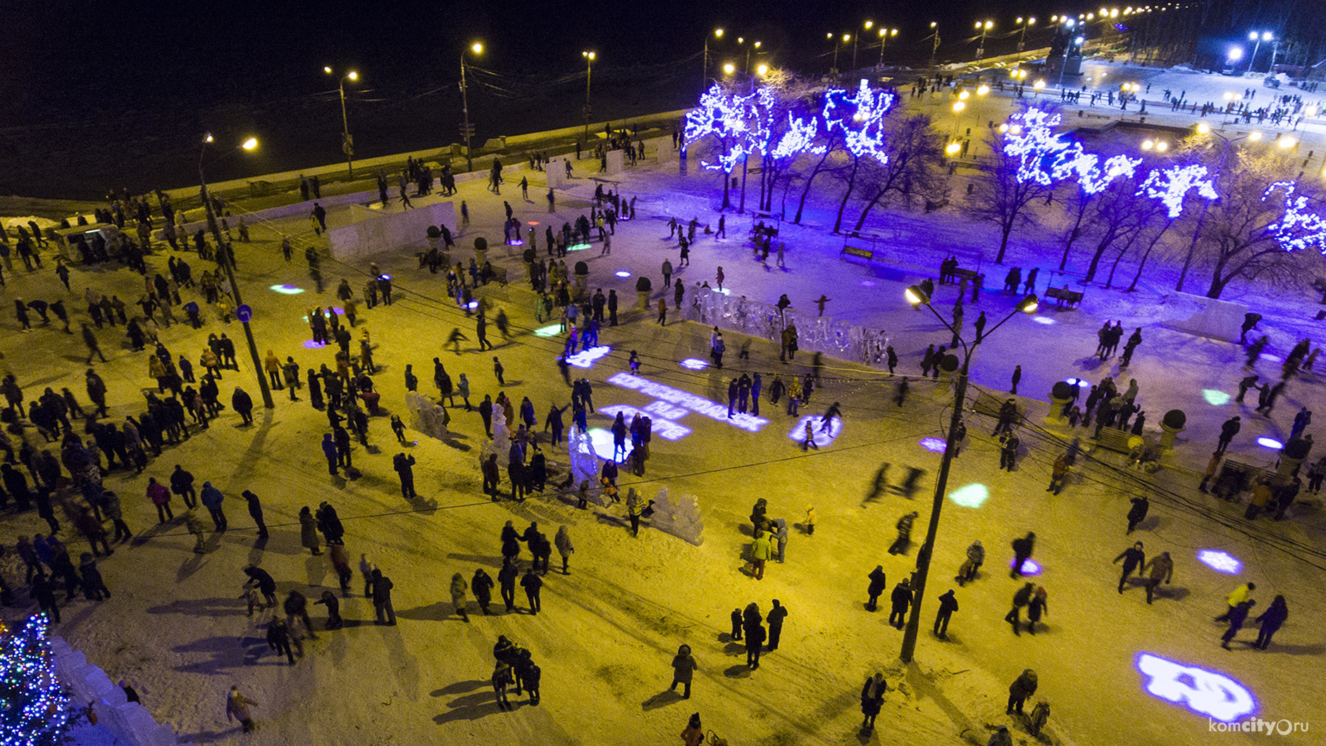В новогоднюю ночь на Набережной устоят народные гуляния с фейерверком