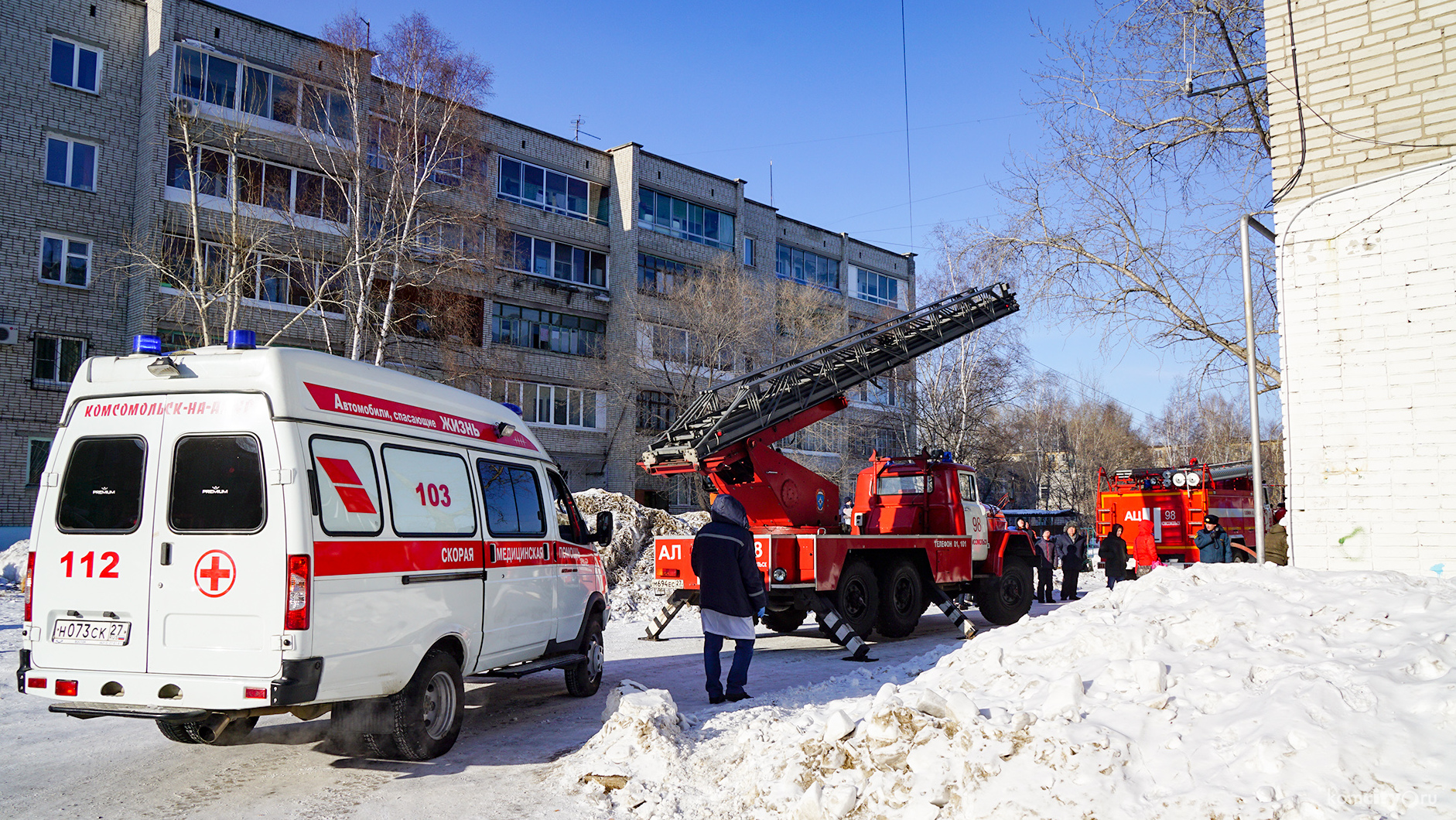 Двух человек спасли пожарные из задымлённой квартиры на Аллее Труда