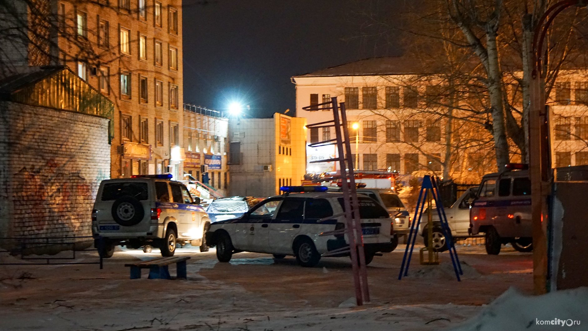 В общежитии на Васянина устроили стрельбу и пожар