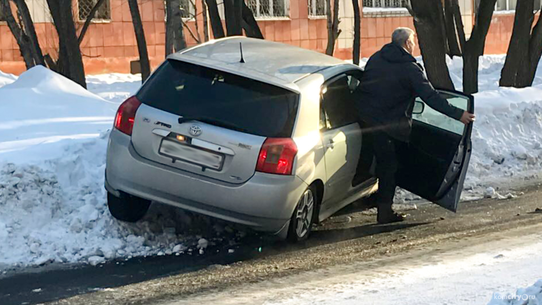 На Партизанской сбили школьницу, перебегавшую дорогу в неположенном месте