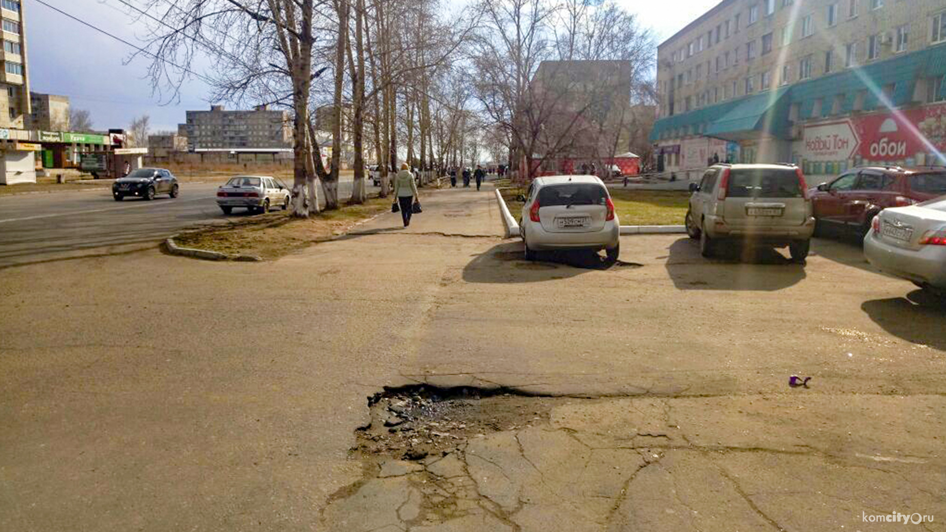 Сезон открыт — на Аллее Труда столкнулись велосипедист и легковушка