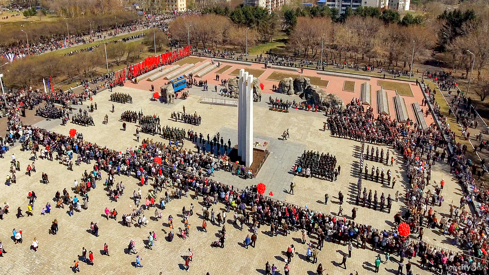 Память погибших на войне почтили на Мемориале минутой молчания