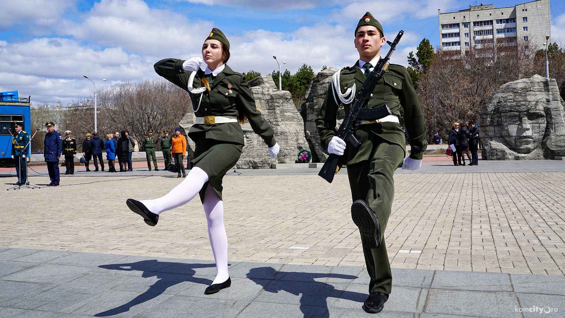 Готовность военных и курсантов к 9 Мая проверили на Мемориальном комплексе