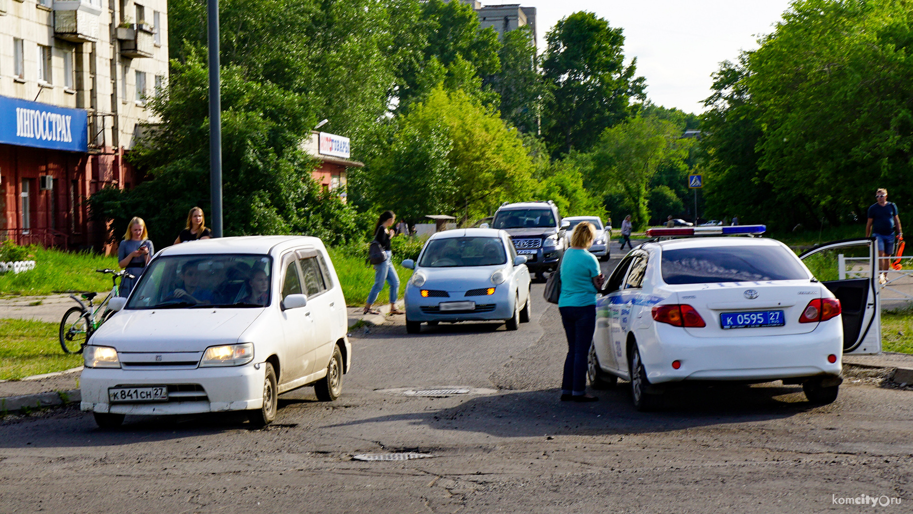 За час в Комсомольске женщины-водители сбили двух подростков