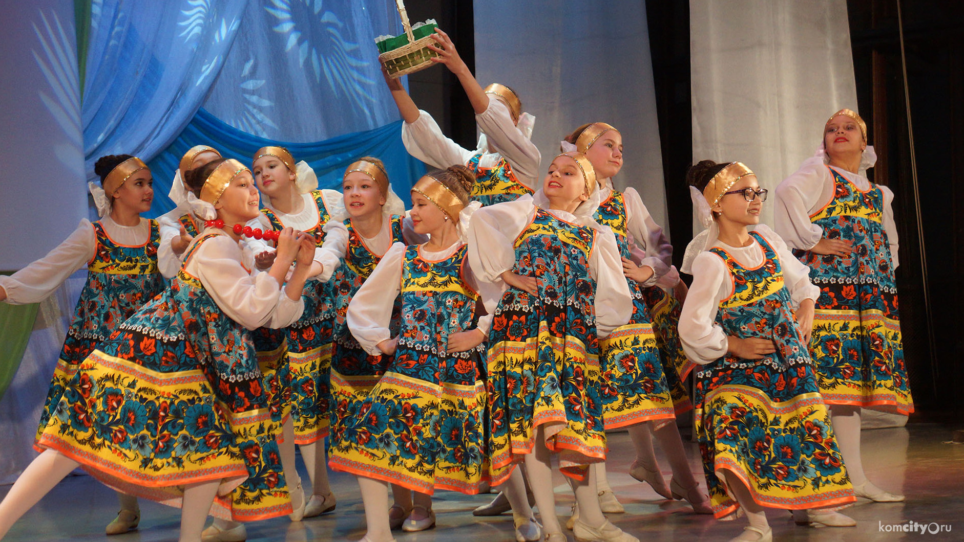Более 850-ти школьников и дошкольников собрал фестиваль «Времена года»