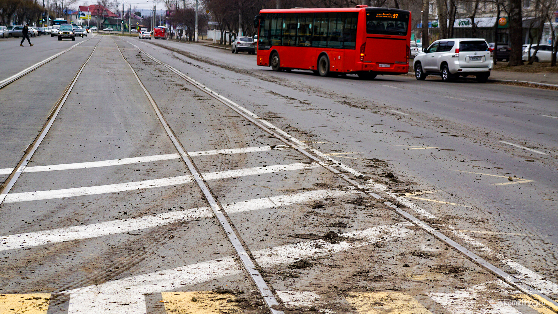 Проспект Ленина покрылся слоем грязи после начала ремонта на улице Шиханова