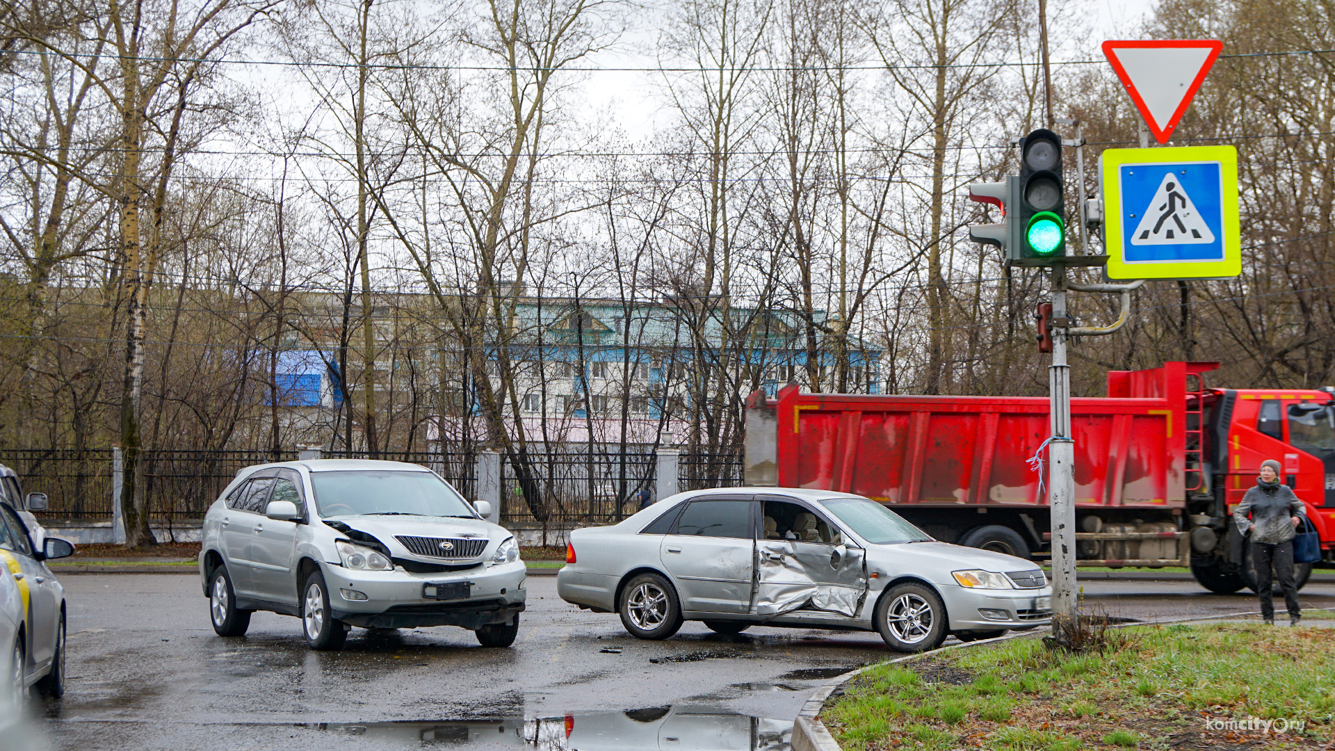 В столкновении на аккумуляторном заводе пострадал водитель «Тойоты Пронард»