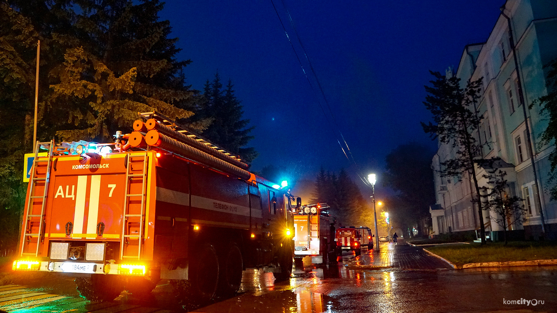 Оперативные службы снова спасали администрацию города — на этот раз от пожара