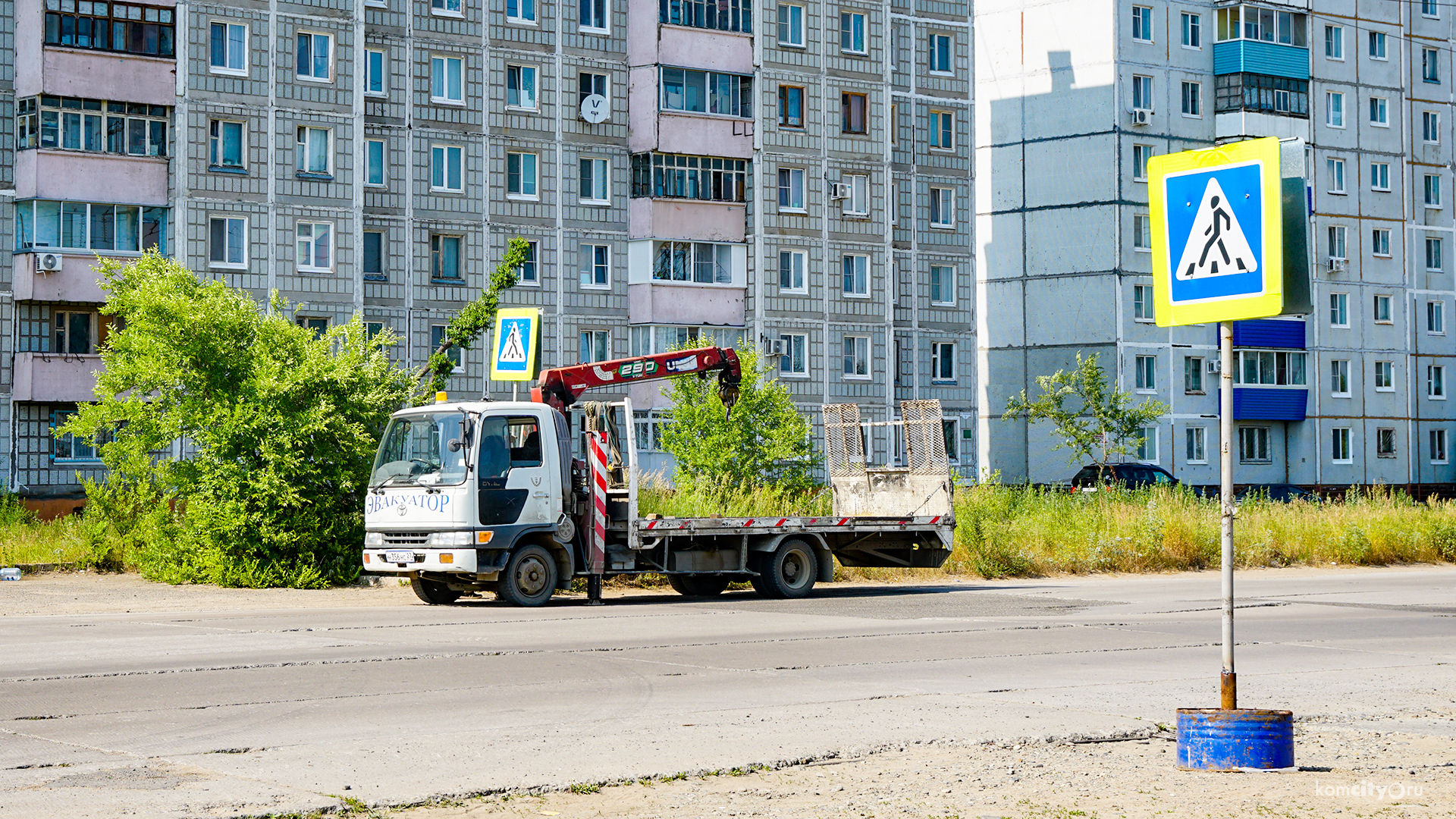 На Парусе после жалоб местных жителей на возросший поток автотранспорта обустроили пешеходный переход