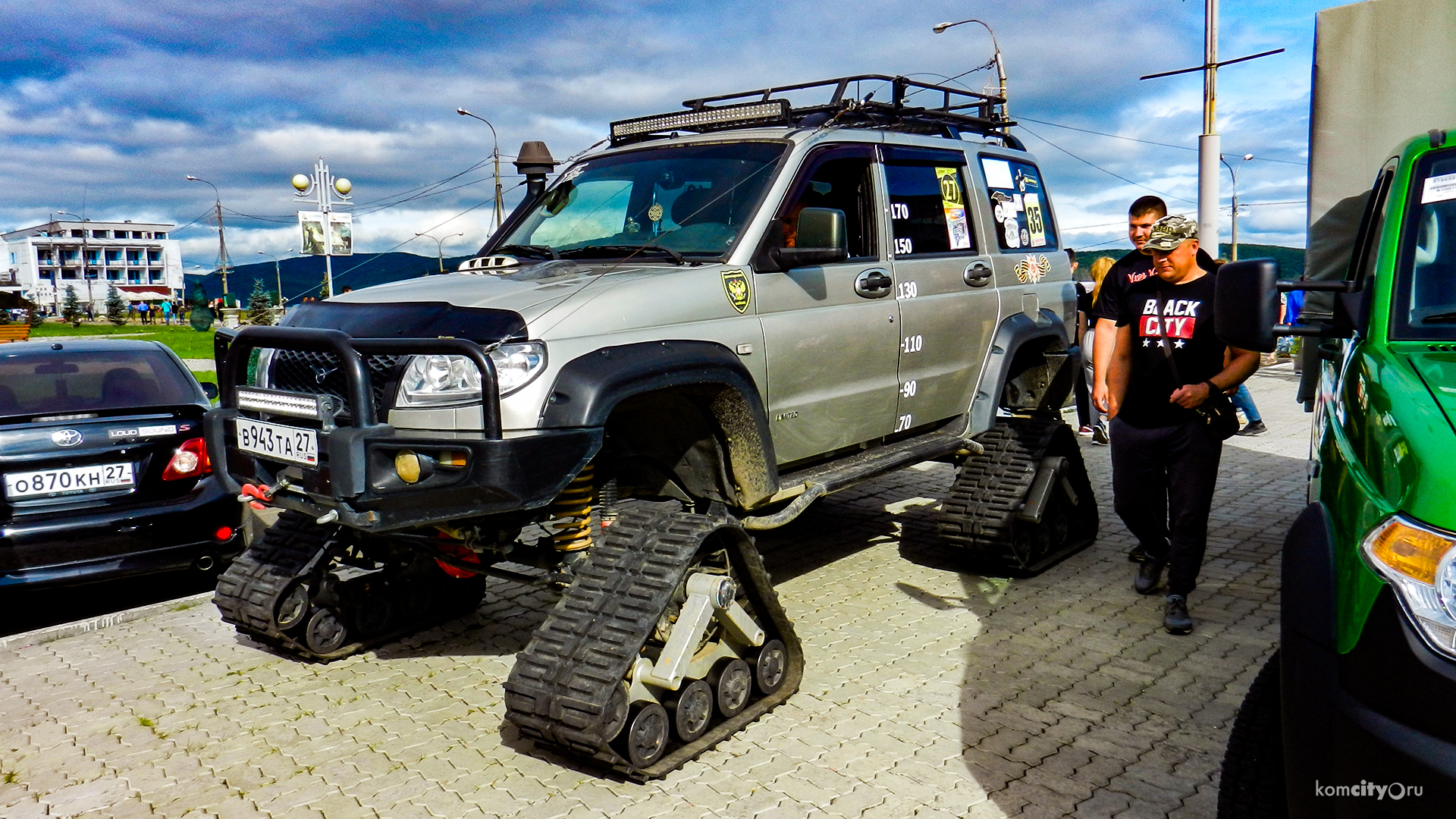 Тюнинг, стайлинг и мощный автозвук — «Amur Motor Show» собрал на Набережной эффектные машины