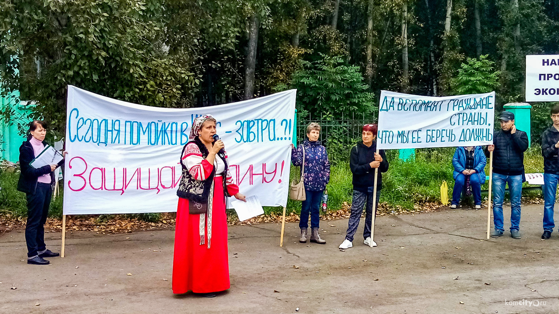 Митинг против свалок одновременно со всей страной провели на площади Володарского