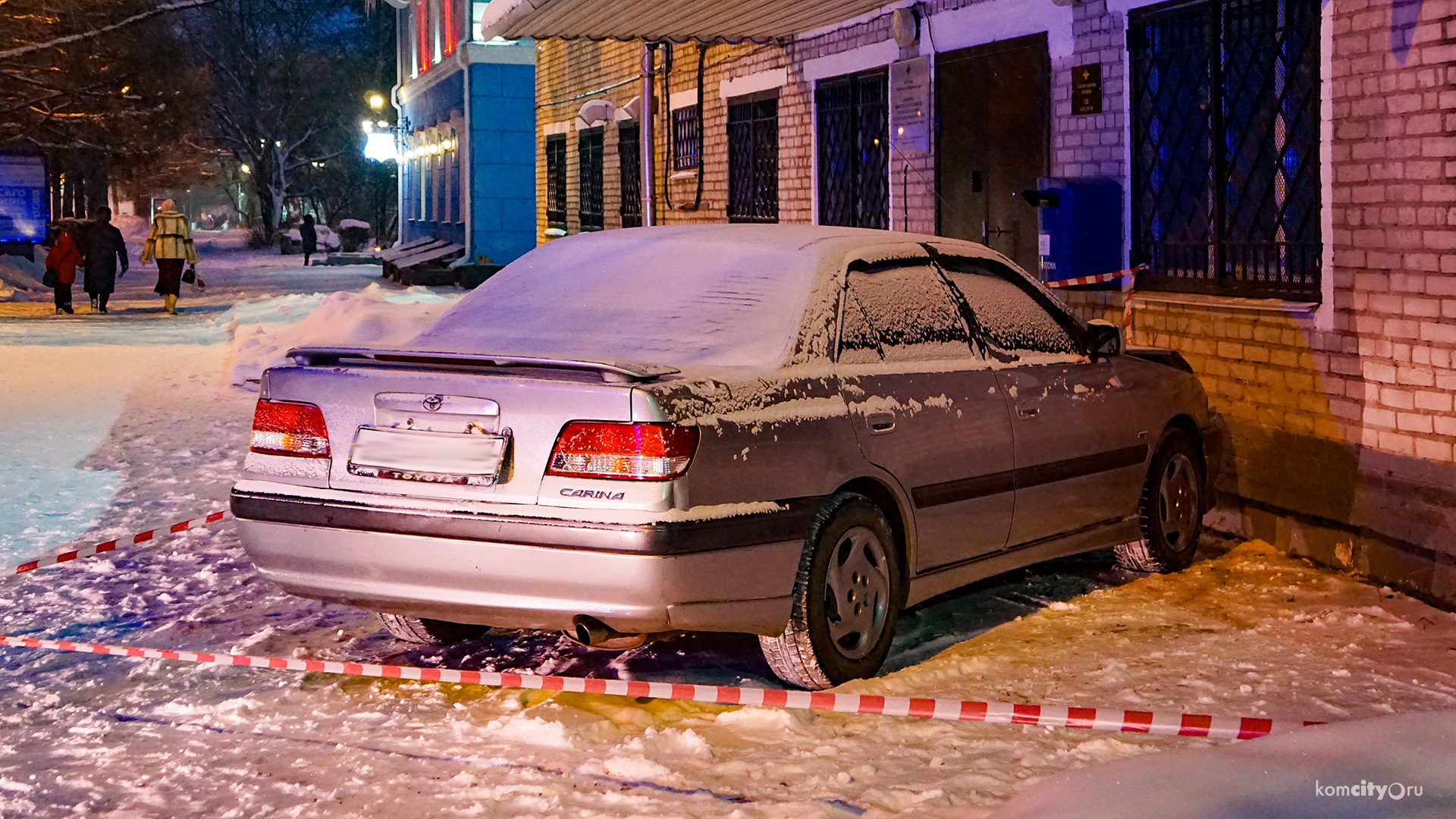 Машина «припечатала» своего хозяина к зданию УМВД города